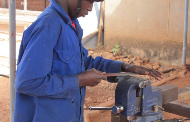 Taller de mecánica en Burkina Faso: gracias a posventa.info por darle voz