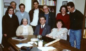 FOTO FIRMA ACTA Fundación Karit 1996